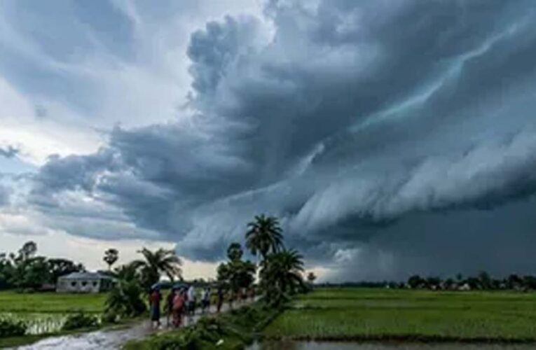 यूपी में फिर एक्टिव हुआ मानसून, 14 जिलों में भारी बारिश और वज्रपात का ऑरेंज अलर्ट