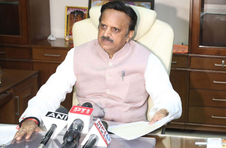 स्वस्थ बहन और स्वस्थ बेटी ही सशक्त परिवार एवं स्वस्थ समाज की आधारशिला: उप मुख्यमंत्री शुक्ल