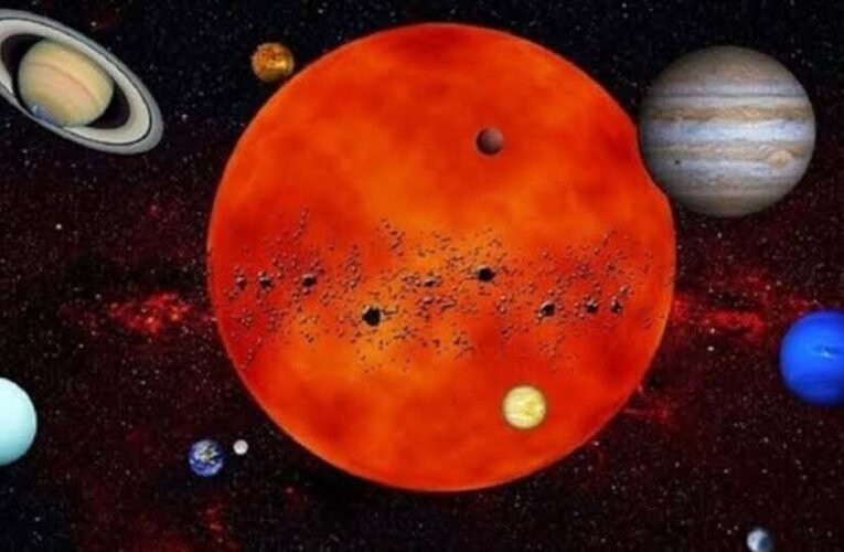2 अगस्त 2026राशिफल: मेष से मीन तक जानें 12 राशियों का भविष्यफल, प्रेम-धन-करियर पर असर