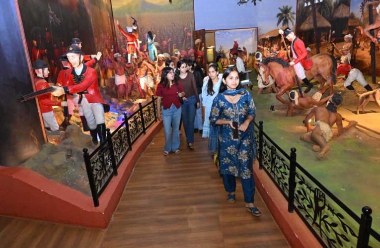देश-विदेश के पर्यटक आ रहे हैं जनजातीय संग्रहालय, उद्देश्य हो रहा सार्थक