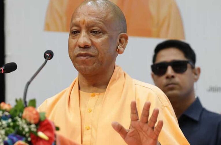 कट्टरपंथ के विरोधी संत कबीर को हिंदुओं ने पूजा, मुसलमान उन्हें दूर से छूना भी नहीं चाहतेः मुख्यमंत्री