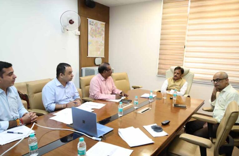 नर्सिंग छात्रों के परीक्षा परिणाम के संबंध में उप मुख्यमंत्री शुक्ल ने की समीक्षा