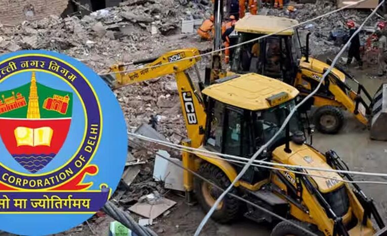 सत्य निकेतन हादसे पर MCD का बड़ा एक्शन, डिप्टी कमिश्नर समेत 5 अधिकारी सस्पेंड