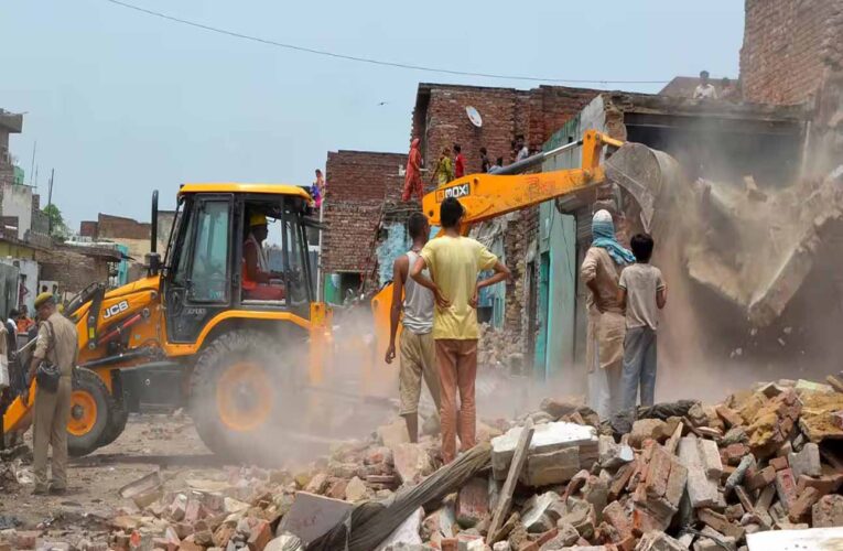 मुख्यमंत्री डॉ. यादव के निर्देश पर अतिक्रमणकारियों पर कार्रवाई जारी