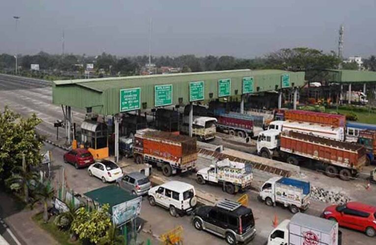 Toll Plaza पर अब ये गलती पड़ेगी भारी, गलत FASTag लेन में गए तो कटेगा दोगुना चालान