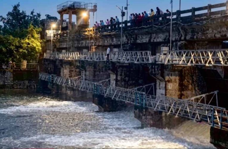 ग्वालियर के तिघरा डैम के 3 गेट खोले गए, सांक नदी में छोड़ा गया 1040 क्यूसेक पानी
