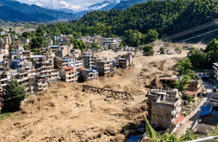 पूर्वी हिमालय पर मंडरा रहा ‘कैस्केडिंग डिजास्टर’ का खतरा, नेपाल की बाढ़ ने बढ़ाई चिंता