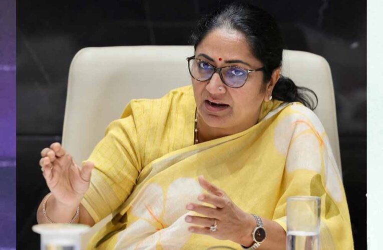 दिल्ली में छात्रों के लिए बनेगा 10 हजार बेड वाला हॉस्टल, CM रेखा गुप्ता का बड़ा ऐलान
