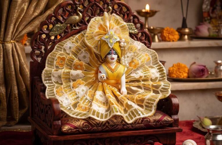 Janmashtami 2026: जन्माष्टमी के लिए सजकर तैयार उज्जैन का सांदीपनि आश्रम, कृष्ण-बलराम-सुदामा पहनेंगे अनोखे वस्त्र