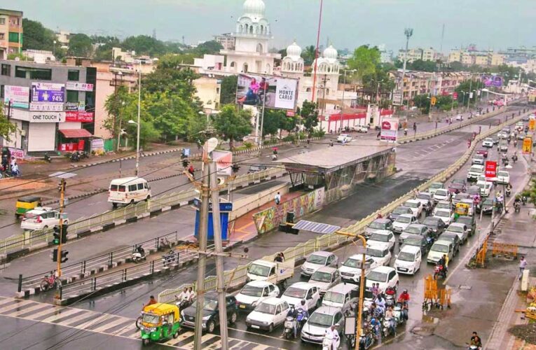 Indore Traffic Alert: रॉन्ग साइड वाहन चलाने वालों पर सख्ती, पहली बार 4 लोगों पर FIR दर्ज