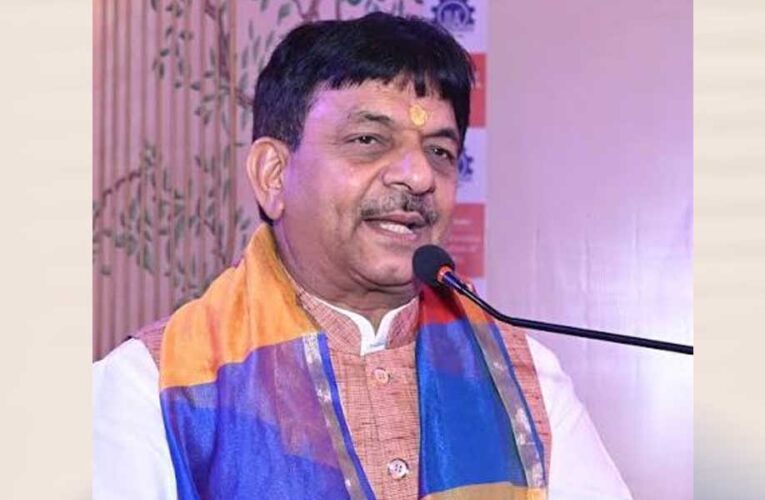 अंकित बालियान हत्याकांड पर सीएम योगी का सख्त रुख, मंत्री ने परिजनों से मिलकर जताई संवेदना