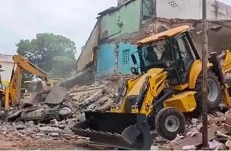 सहारनपुर के बाद मुरादाबाद में मस्जिद पर बुलडोजर की तैयारी, MDA ने 15 दिन का दिया नोटिस