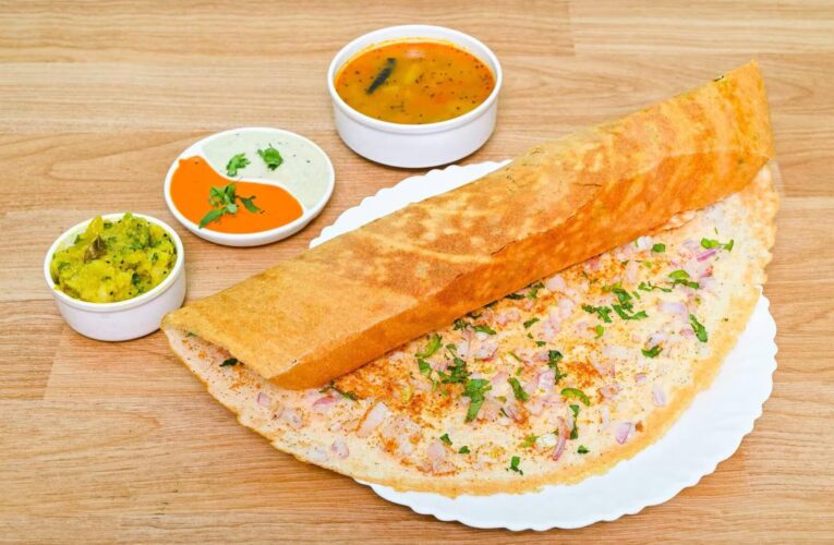क्रिस्पी प्याज डोसा बनाने की आसान रेसिपी, नाश्ते में मिलेगा साउथ इंडियन स्वाद