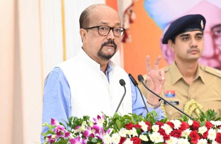 AI के युग में शिक्षक बनें विद्यार्थियों के मार्गदर्शक, तकनीक के विवेकपूर्ण उपयोग की दें सीख : राज्यपाल डेका