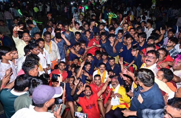 रायपुर : उप मुख्यमंत्री एवं कवर्धा विधायक विजय शर्मा कवर्धा में आयोजित दही हांडी उत्सव में हुए शामिल