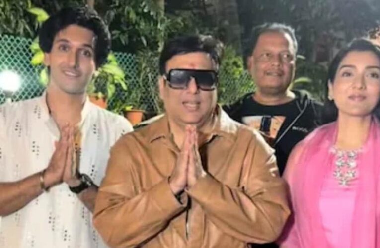 अमेरिका से लौटने के बाद गोविंदा ने बच्चों के साथ मिलकर घर पर बप्पा के किए दर्शन