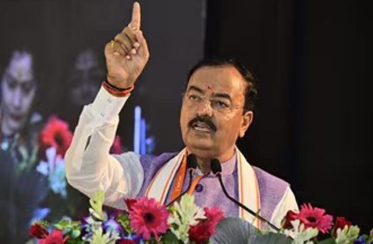 प्रयागराज में डिप्टी सीएम केशव प्रसाद मौर्य ने 2027 के चुनाव को लेकर अधिवक्ताओं को दिया बड़ा बयान