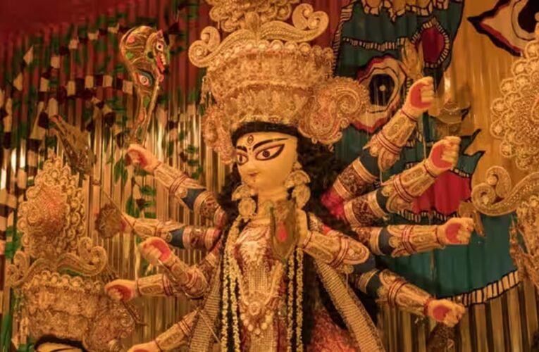 दुर्गा पूजा में नॉन-वेज पर बागेश्वर धाम के धीरेंद्र शास्त्री की अपील से छिड़ी बहस