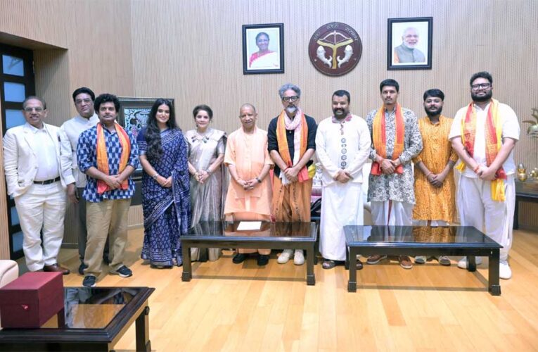 सीएम योगी से मिली फिल्म ‘हनुमान अंश’ की टीम