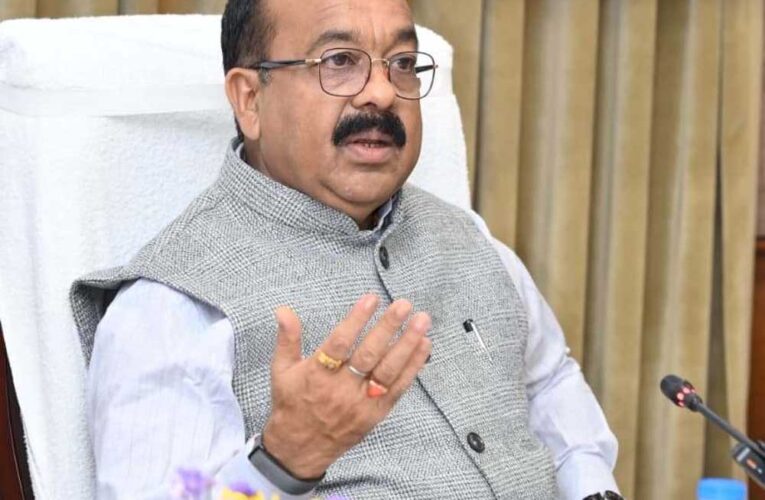 सुबह शहर में निकलें अधिकारी, जमीनी हकीकत देखें और काम कराएं :  अरुण साव