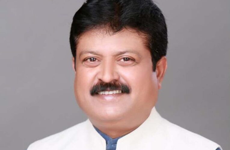 प्रधानमंत्री नरेंद्र मोदी जी के 25 वर्ष के जनसेवा कार्यों एवं 76वें जन्मदिवस पर आशीर्वाद के दीप जलाने को लेकर पूर्व मुख्यमंत्री भूपेश बघेल के बयान पर नान अध्यक्ष का पलटवार