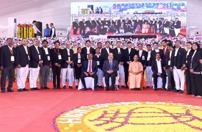 अधिवक्ताओं को सालाना पांच लाख तक कैशलेस मेडिकल इंश्योरेंस, चैंबर में फर्नीचर व उपकरण के लिए शासन करेगा सहयोगः सीएम
