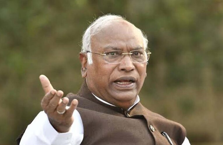 करघे की खनक और शहद की मिठास लेकर दुनिया के बाजार में उतरेगा बागपत