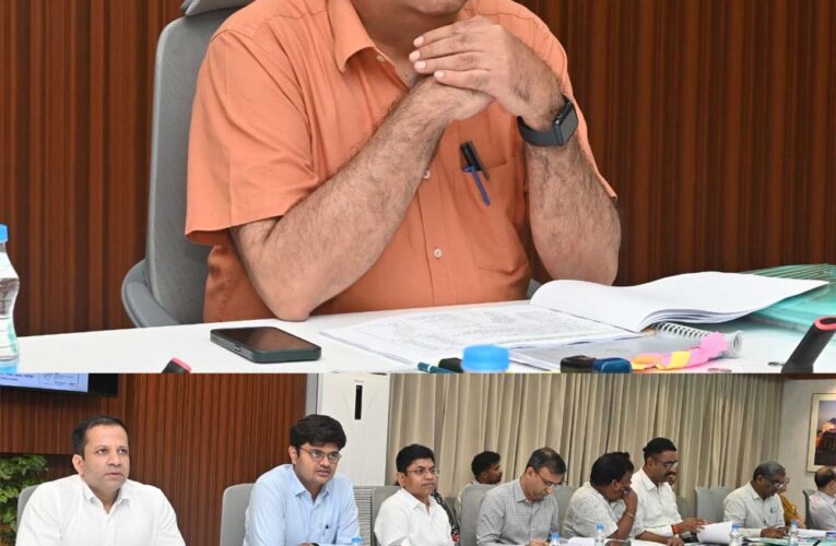 जलग्रहण प्रबंधन के तहत अधिक से अधिक भूमिगत वृद्धि और आजीविका के कार्यो पर जोर