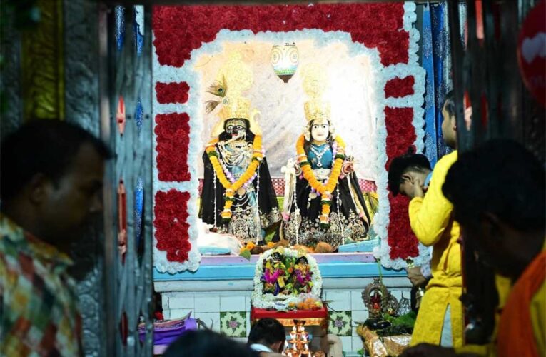 उप मुख्यमंत्री एवं कवर्धा विधायक विजय शर्मा ने श्रीकृष्ण जन्माष्टमी पर श्री राधा-कृष्ण बड़े मंदिर में की पूजा-अर्चना